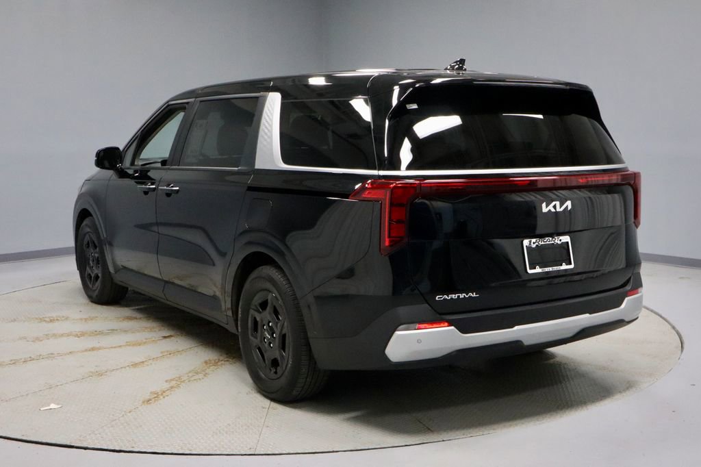 2025 Kia Carnival