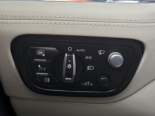 2023 Bentley Bentayga Plug-In Hybrid