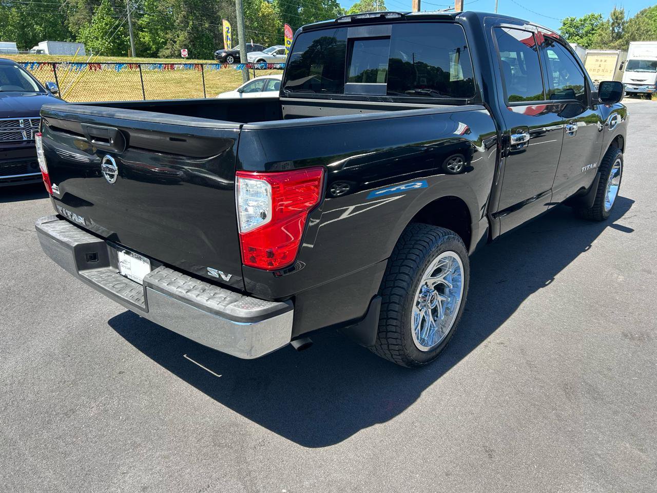 2017 Nissan Titan SV