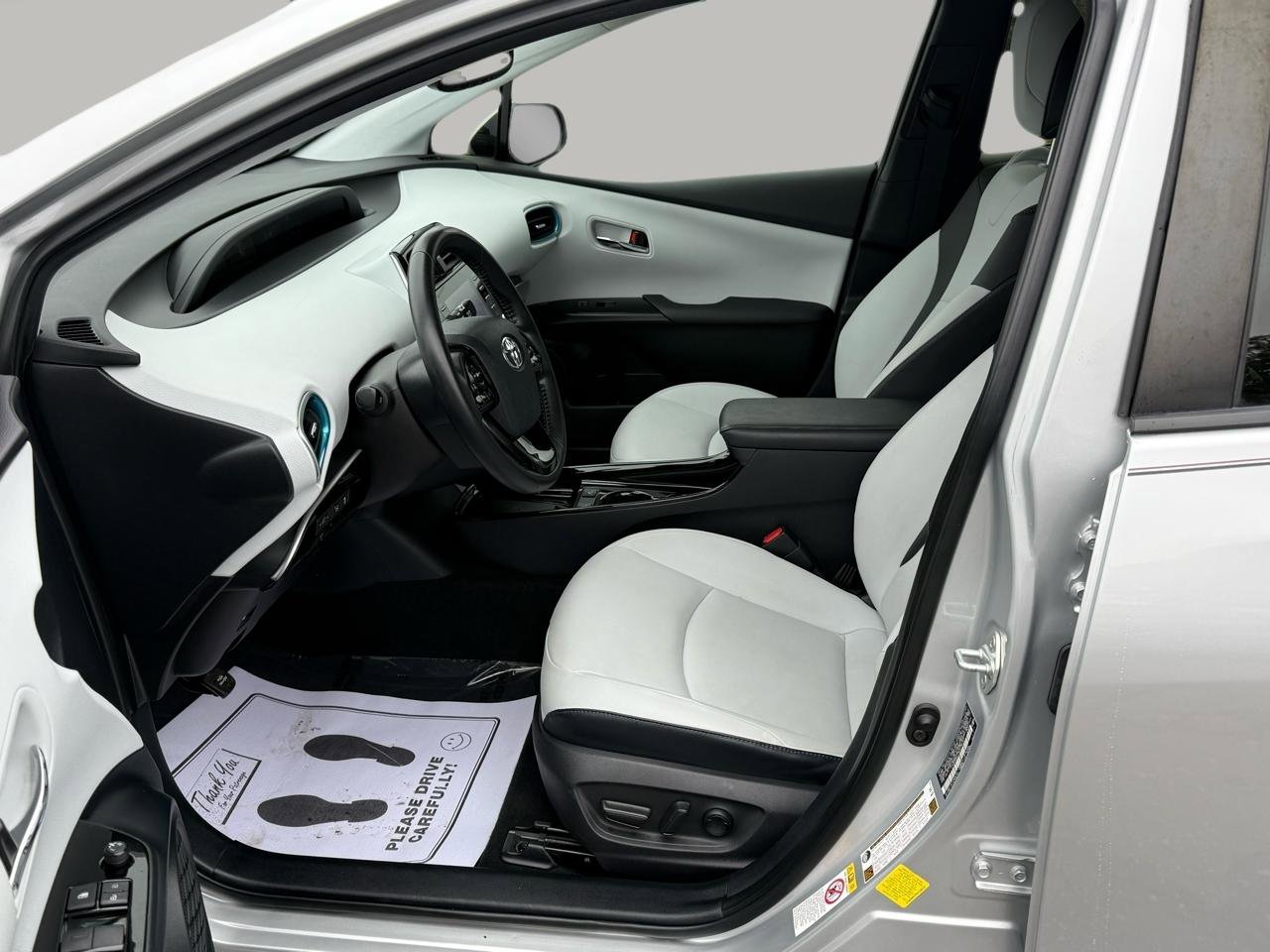 2021 Toyota Prius XLE