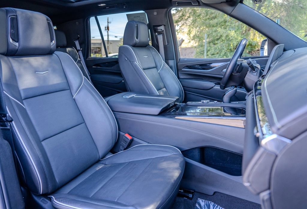 2024 Cadillac Escalade Sport