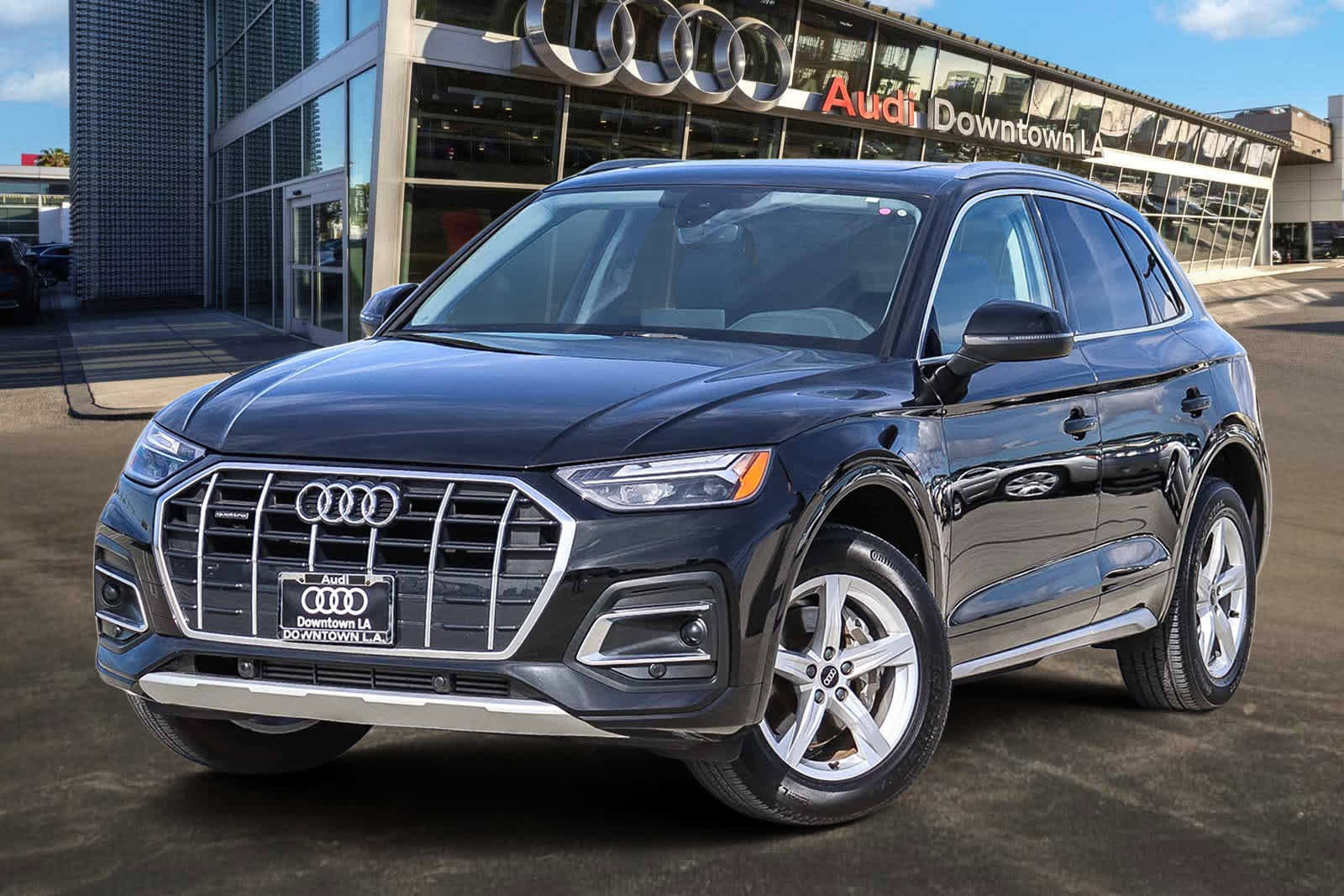 Used 2023 Audi Q5 2.0T Premium w/ Convenience Package