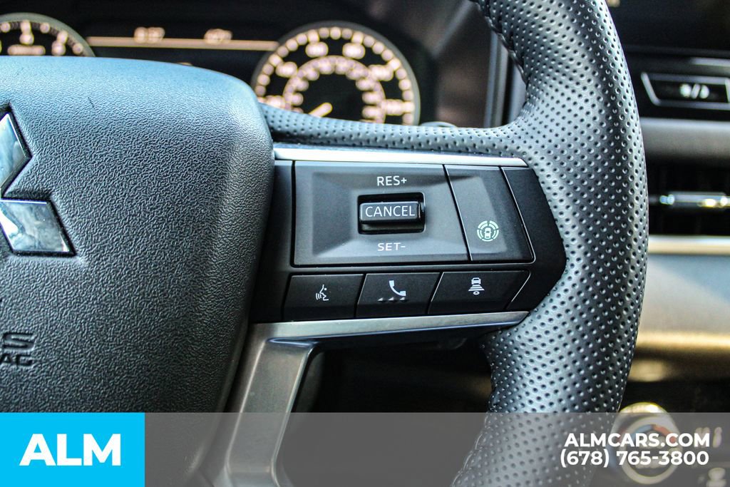 2025 Mitsubishi Outlander SE