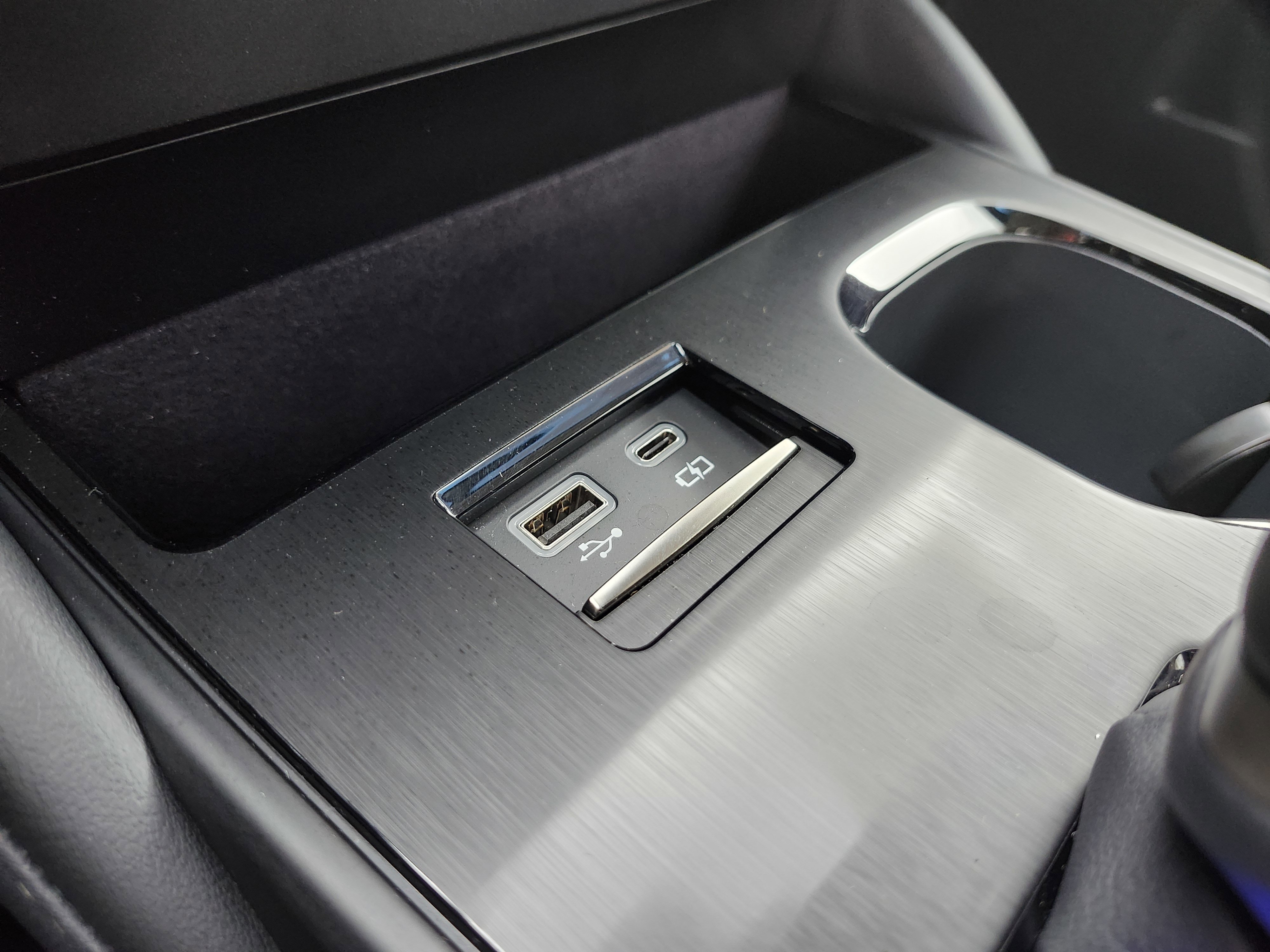 2025 Lexus ES 300h Ultra Luxury