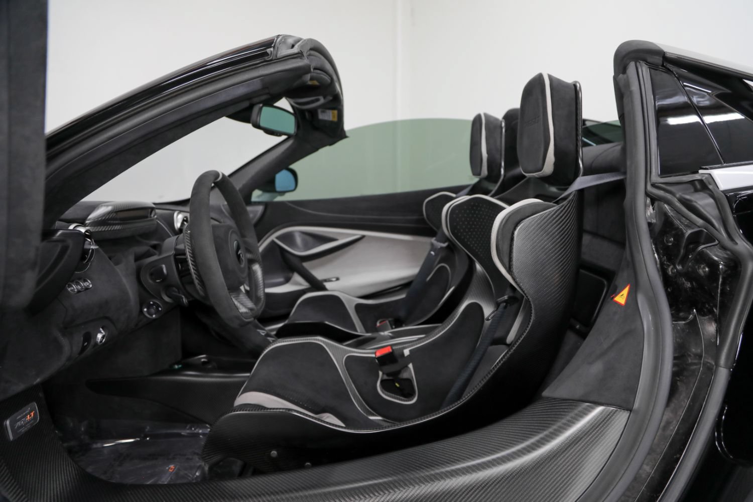 Used 2022 McLaren 765LT photo 44