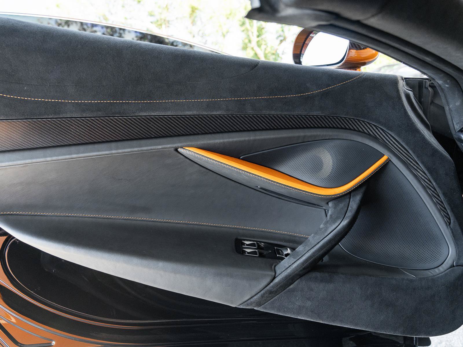 Used 2022 McLaren 720S Performance photo 28