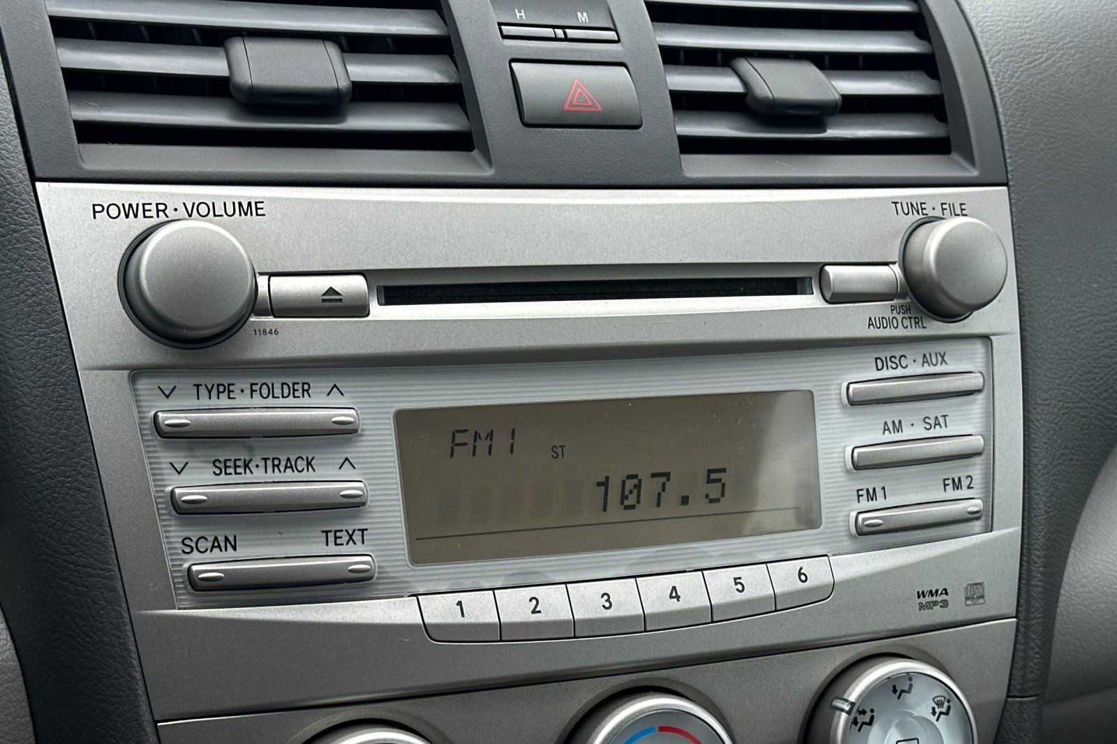 2011 Toyota Camry LE