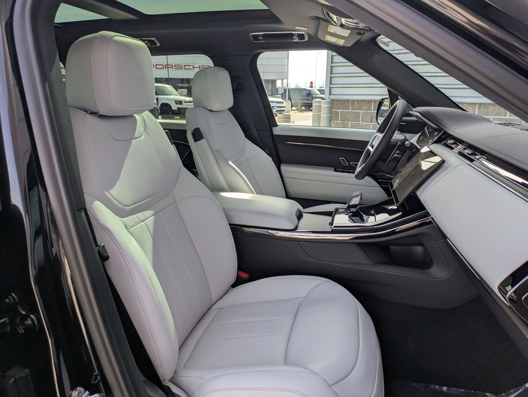 2025 Land Rover Range Rover Sport S