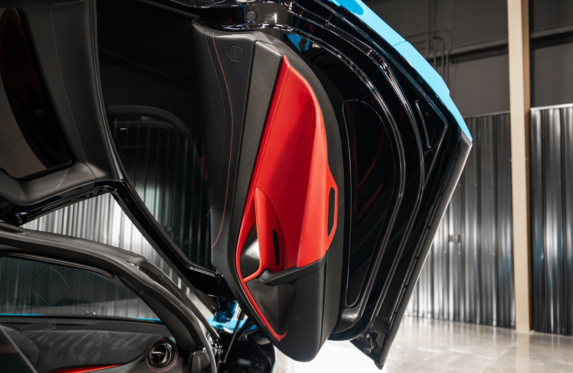 Used 2018 McLaren 720S Performance photo 14