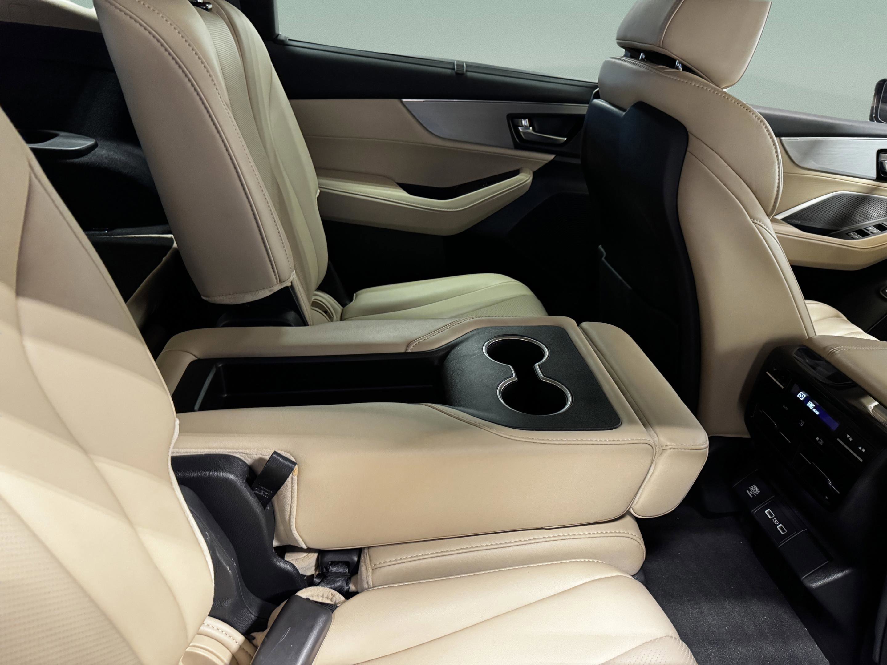 2023 Acura MDX FWD w/ Technology Package