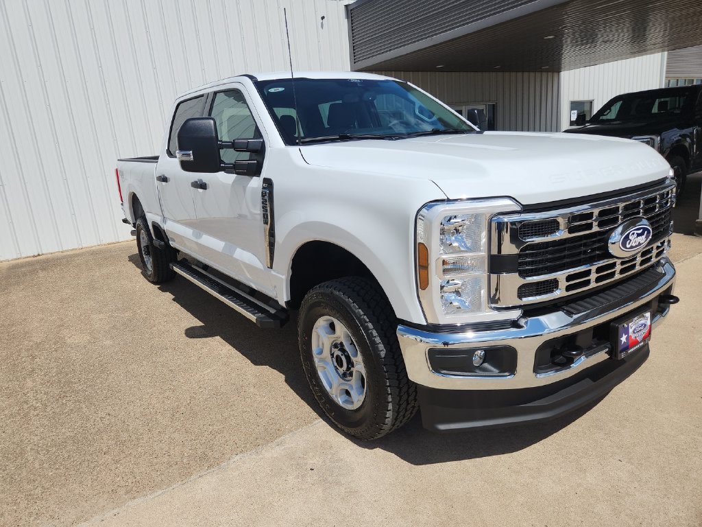 New 2027 Ford F250 XLT w/ FX4 Off-Road Package