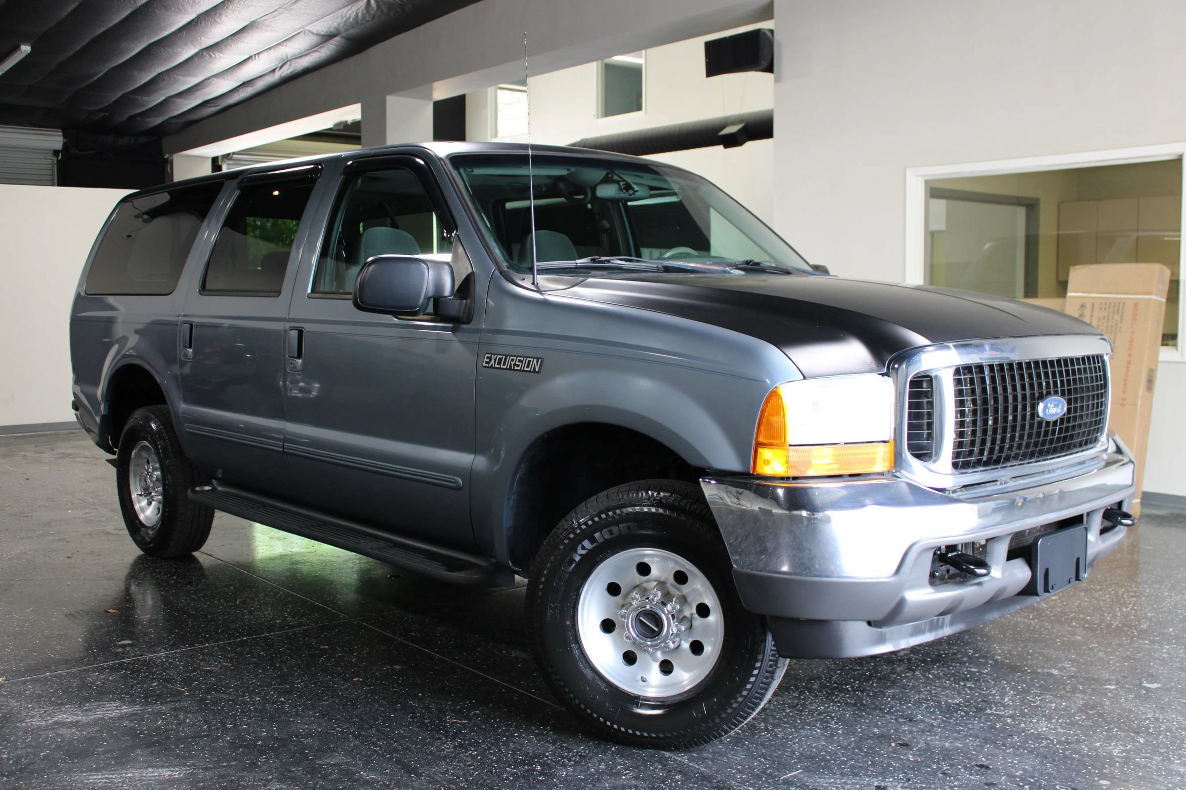 Used 2000 Ford Excursion XLT