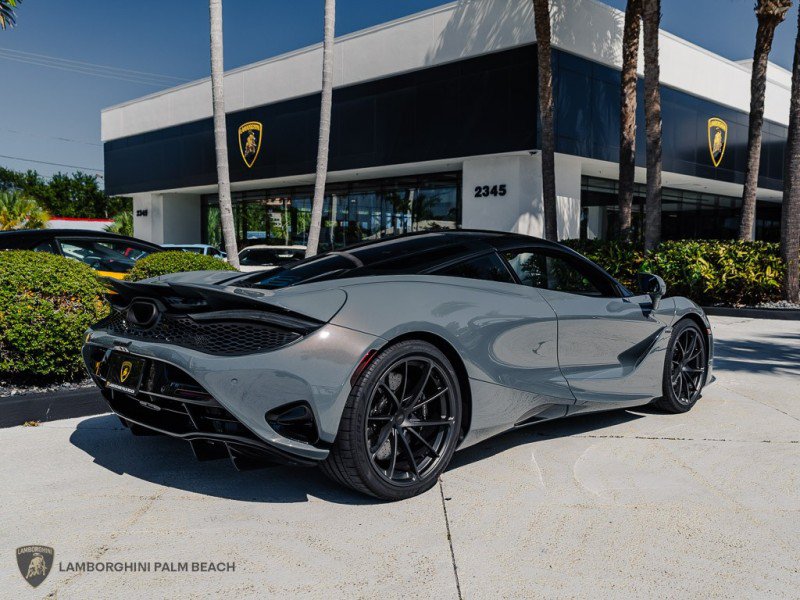 Used 2026 McLaren 750S photo 6