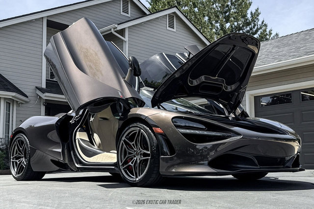 Used 2018 McLaren 720S Luxury photo 16