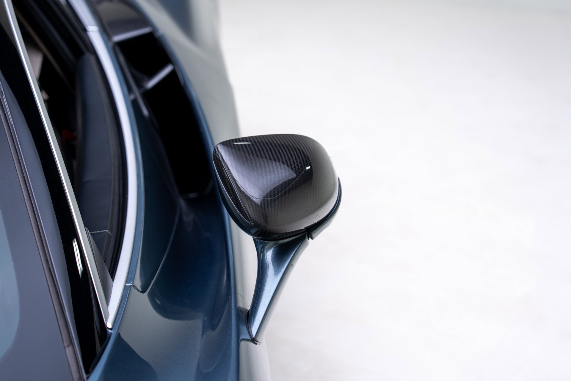 Used 2018 McLaren 720S Luxury photo 15