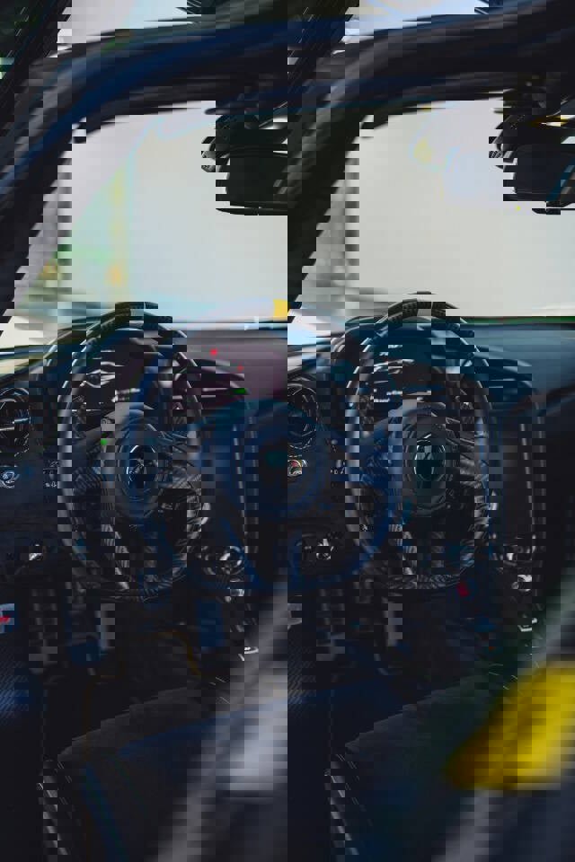 Used 2018 McLaren 720S Performance photo 36