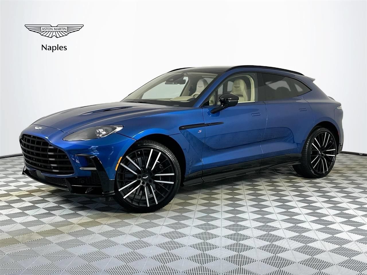 New 2026 Aston Martin DBX 707