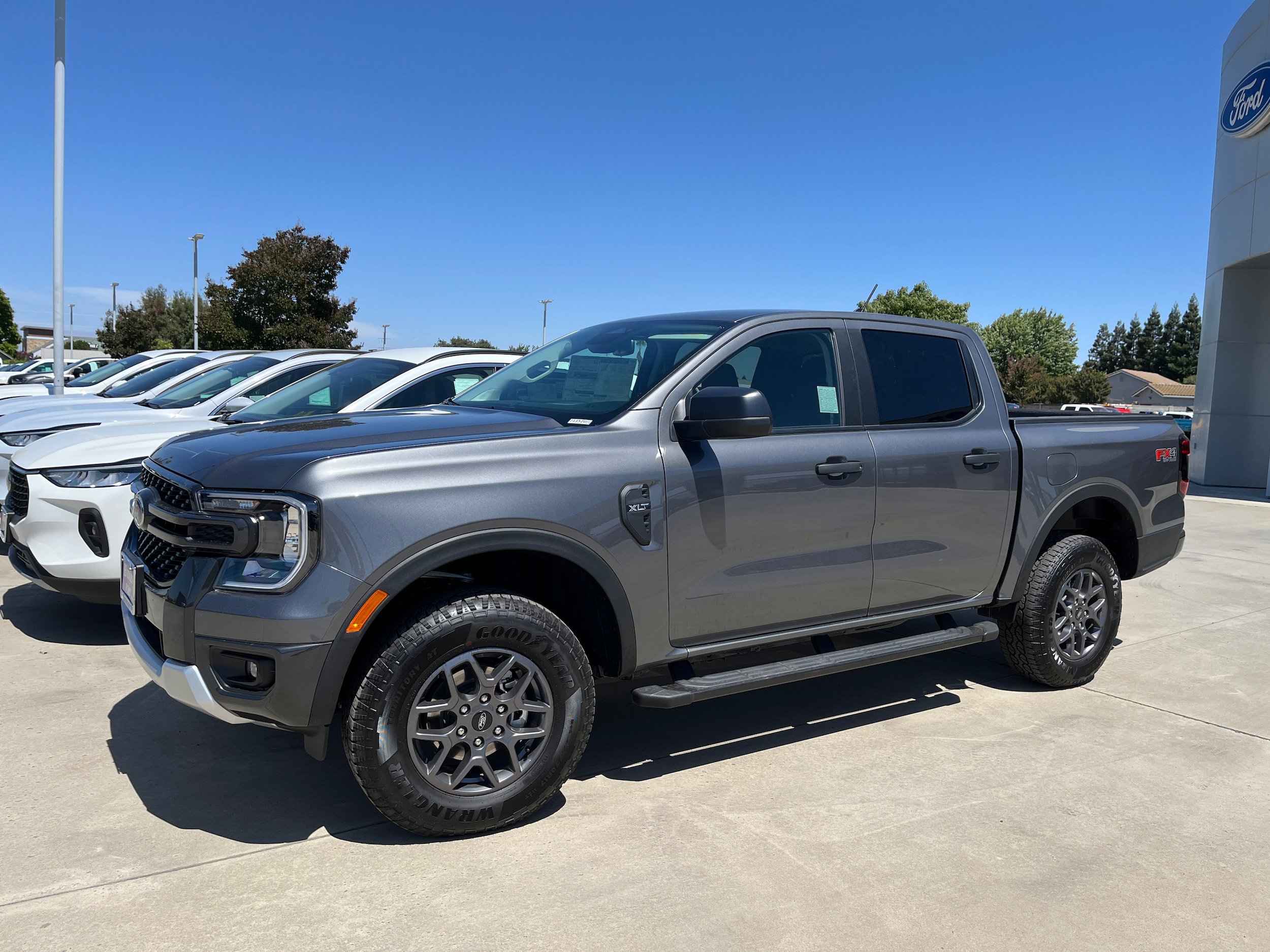 New 2025 Ford Ranger XLT w/ FX4 Off-Road Package
