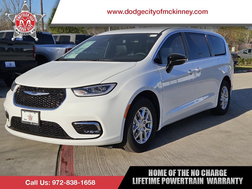 New 2026 Chrysler Pacifica Select