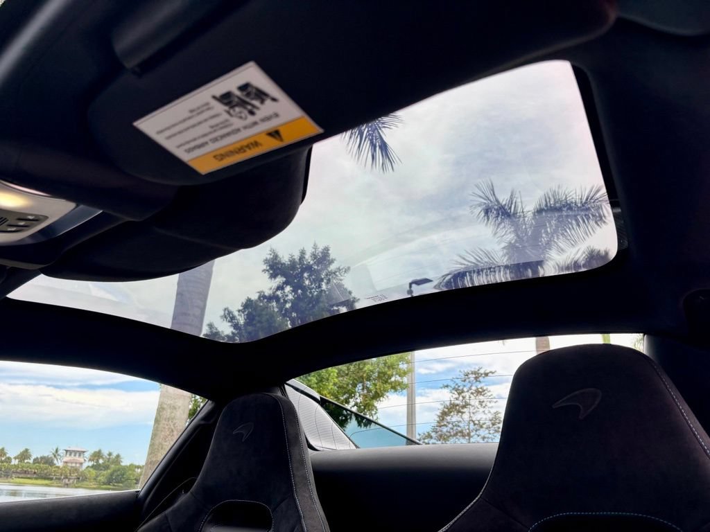 Used 2022 McLaren 720S Spider photo 30