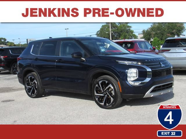 Used 2023 Mitsubishi Outlander SE
