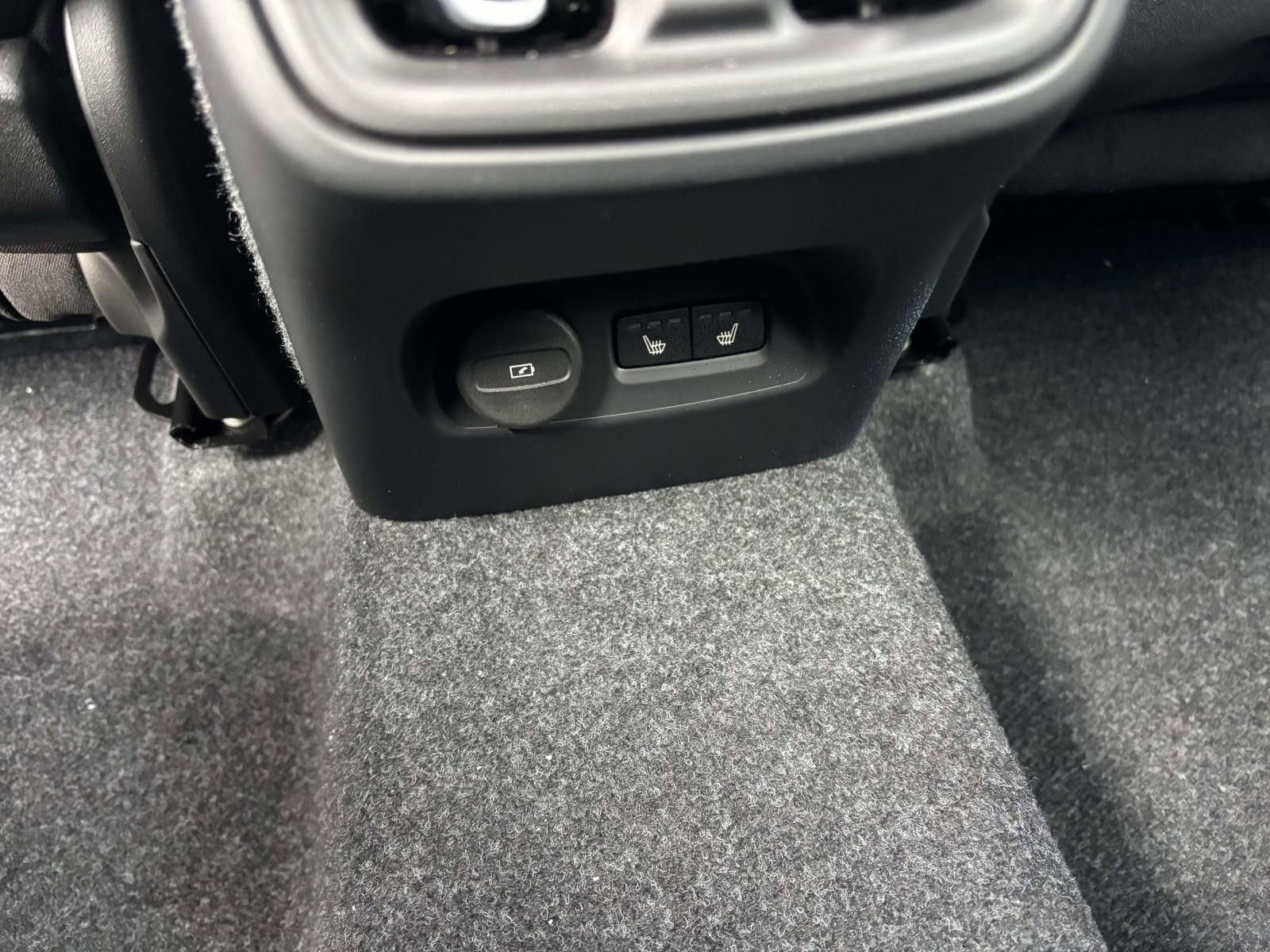 2026 Volvo Xc40 B5 Ultra