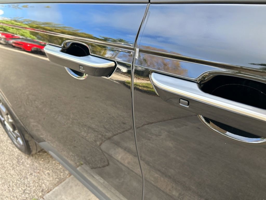 2025 Kia Carnival EX