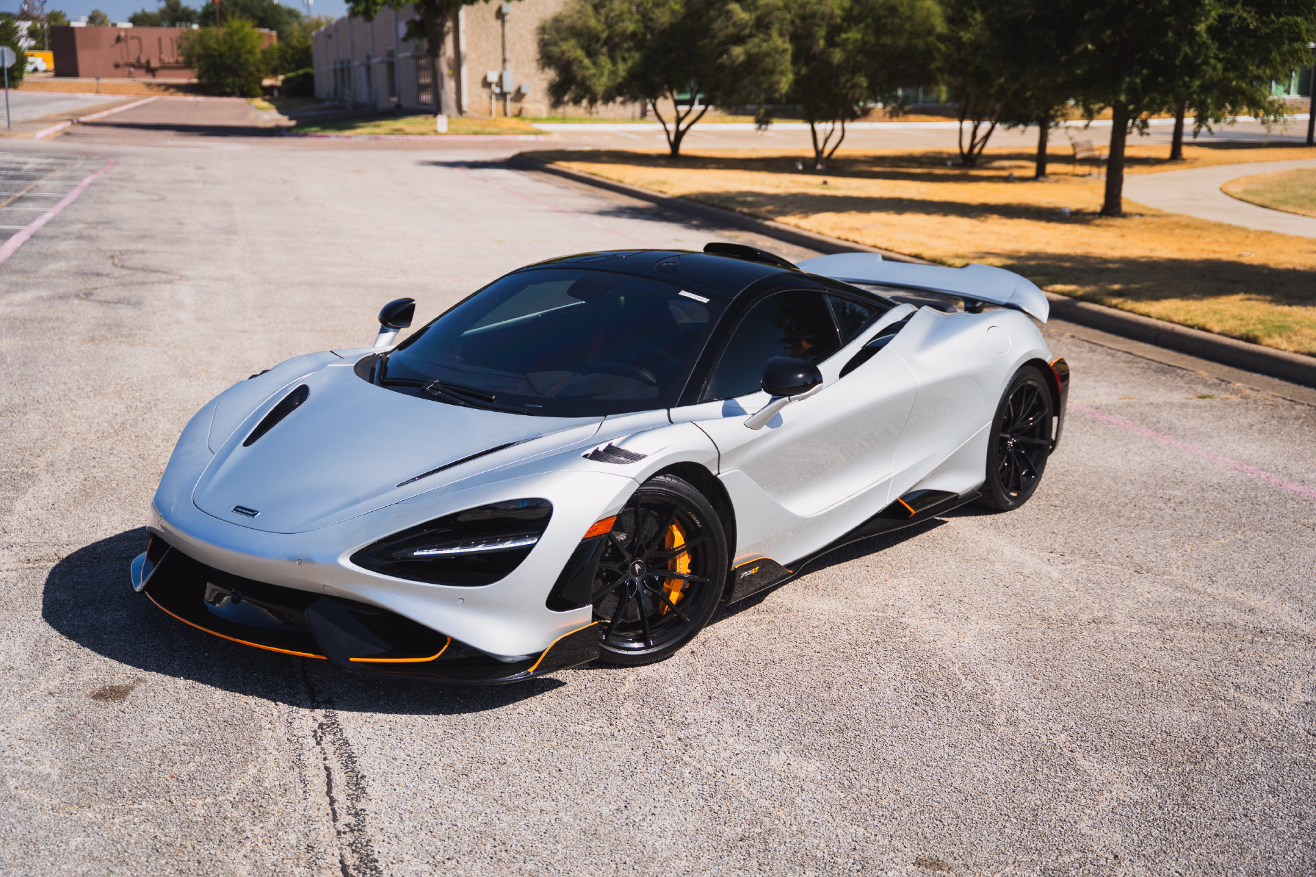 Used 2021 McLaren 765LT photo 16