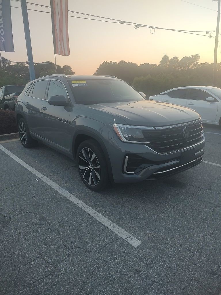 2025 Volkswagen Atlas Cross Sport SEL Premium R-Line