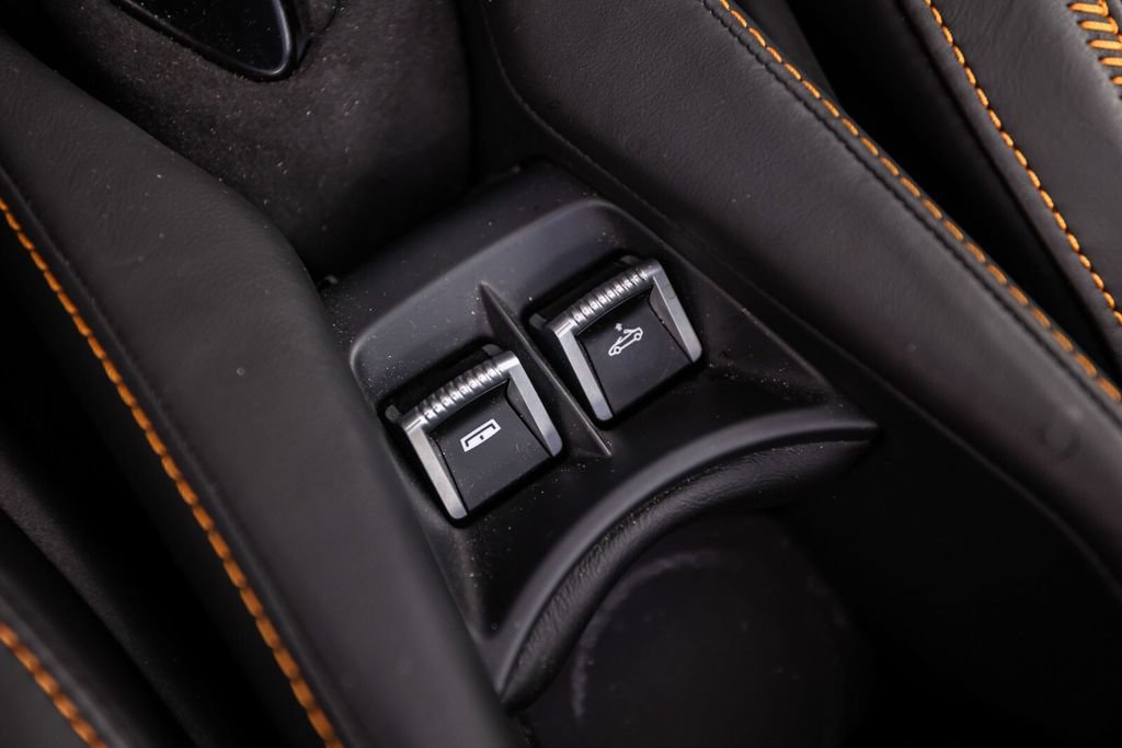 Used 2022 McLaren 720S Performance photo 35