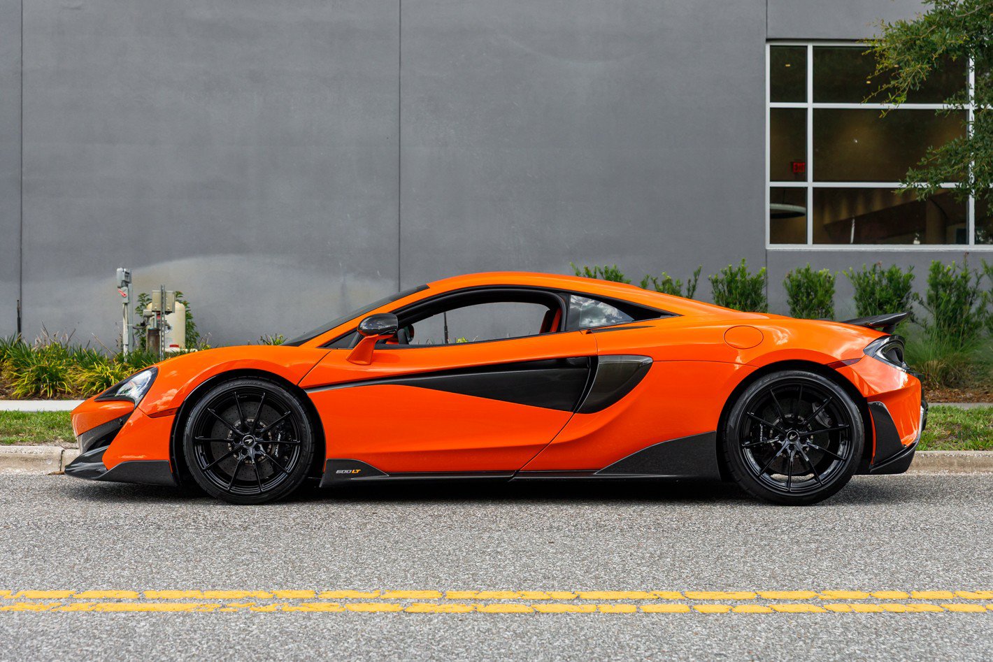 Used 2019 McLaren 600LT photo 23