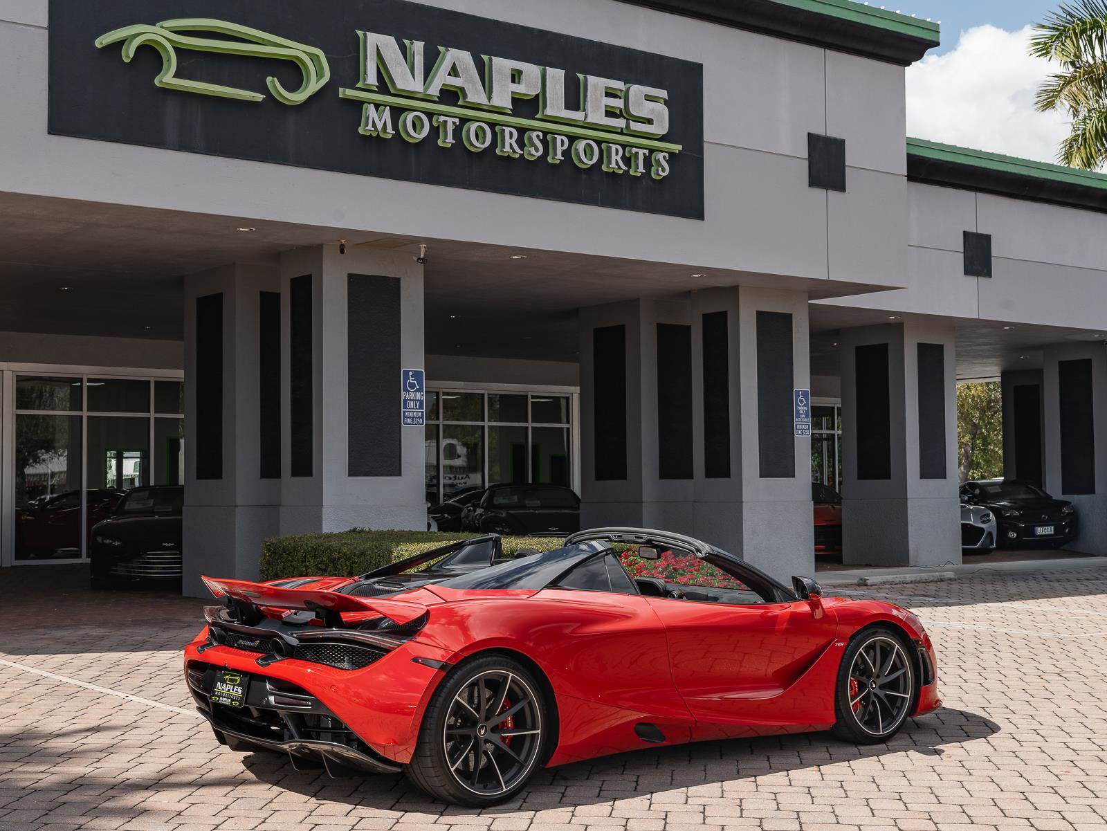 Used 2020 McLaren 720S Performance photo 37