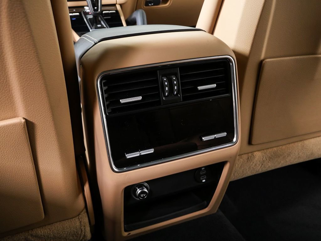 2023 Porsche Cayenne Turbo