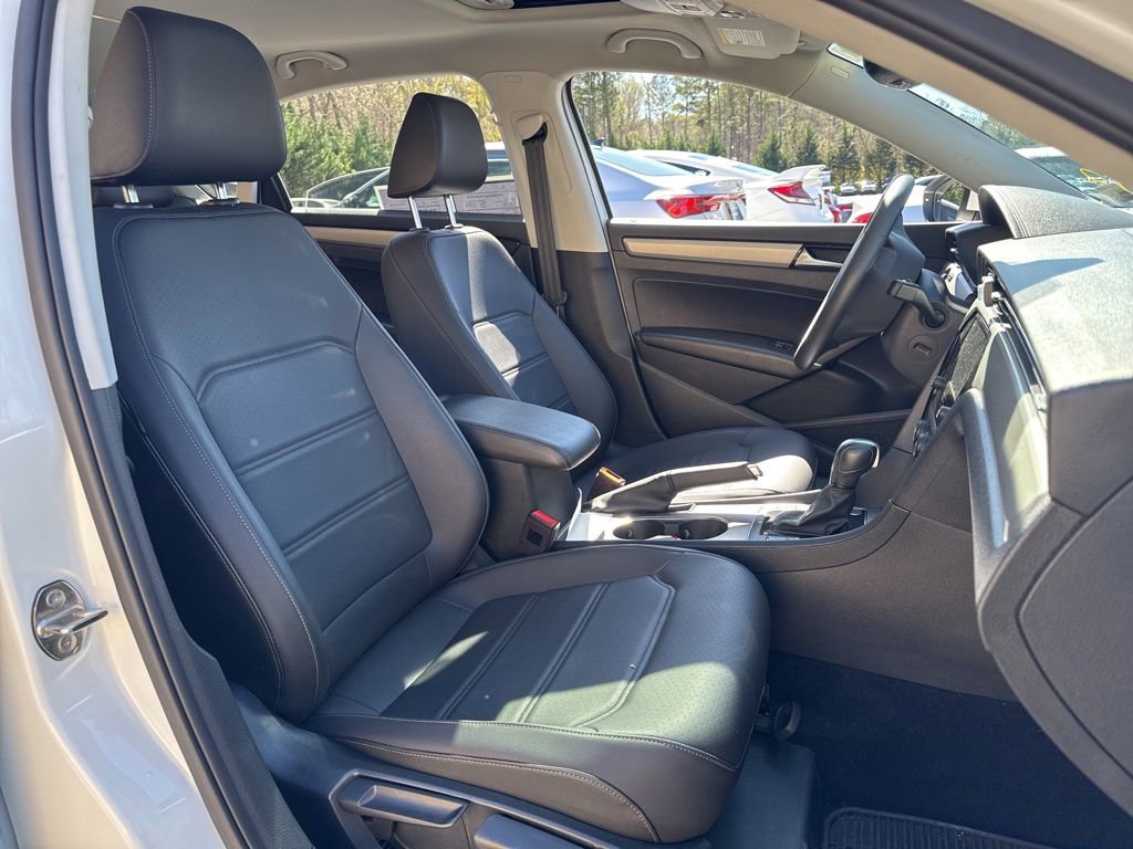 2022 Volkswagen Passat 2.0T SE