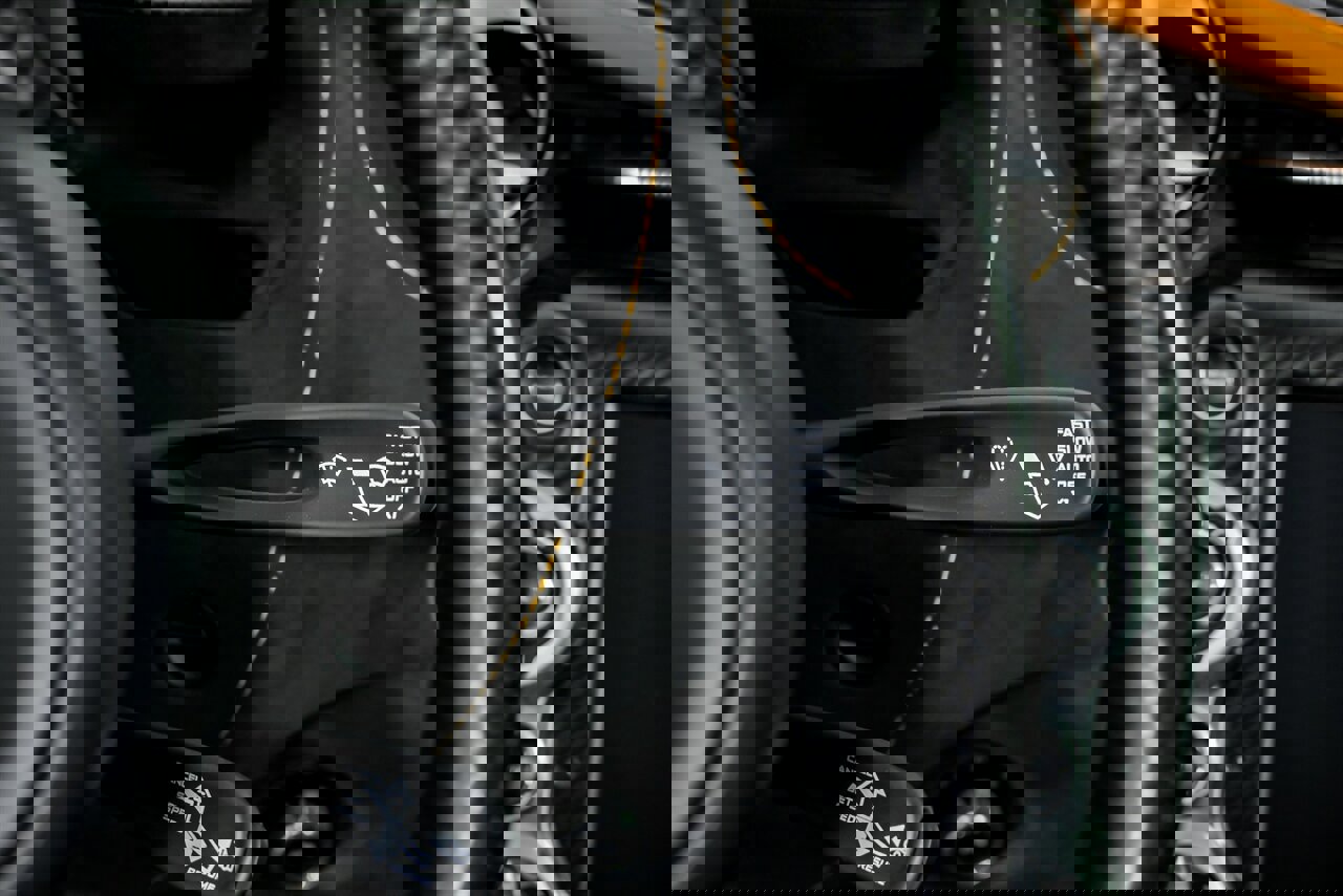 Used 2019 McLaren 720S Performance photo 32