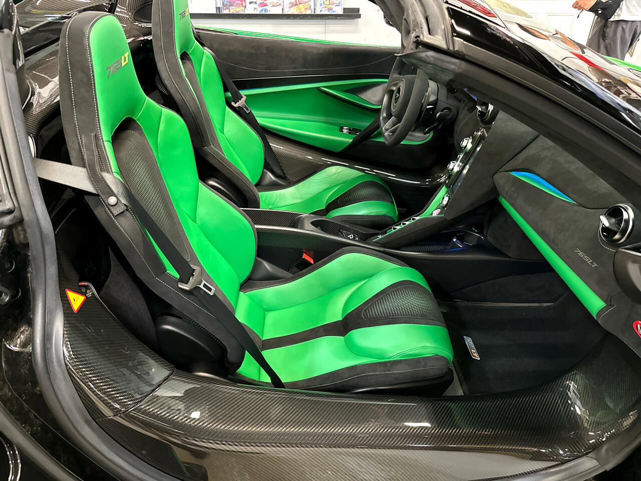 Used 2022 McLaren 765LT photo 50