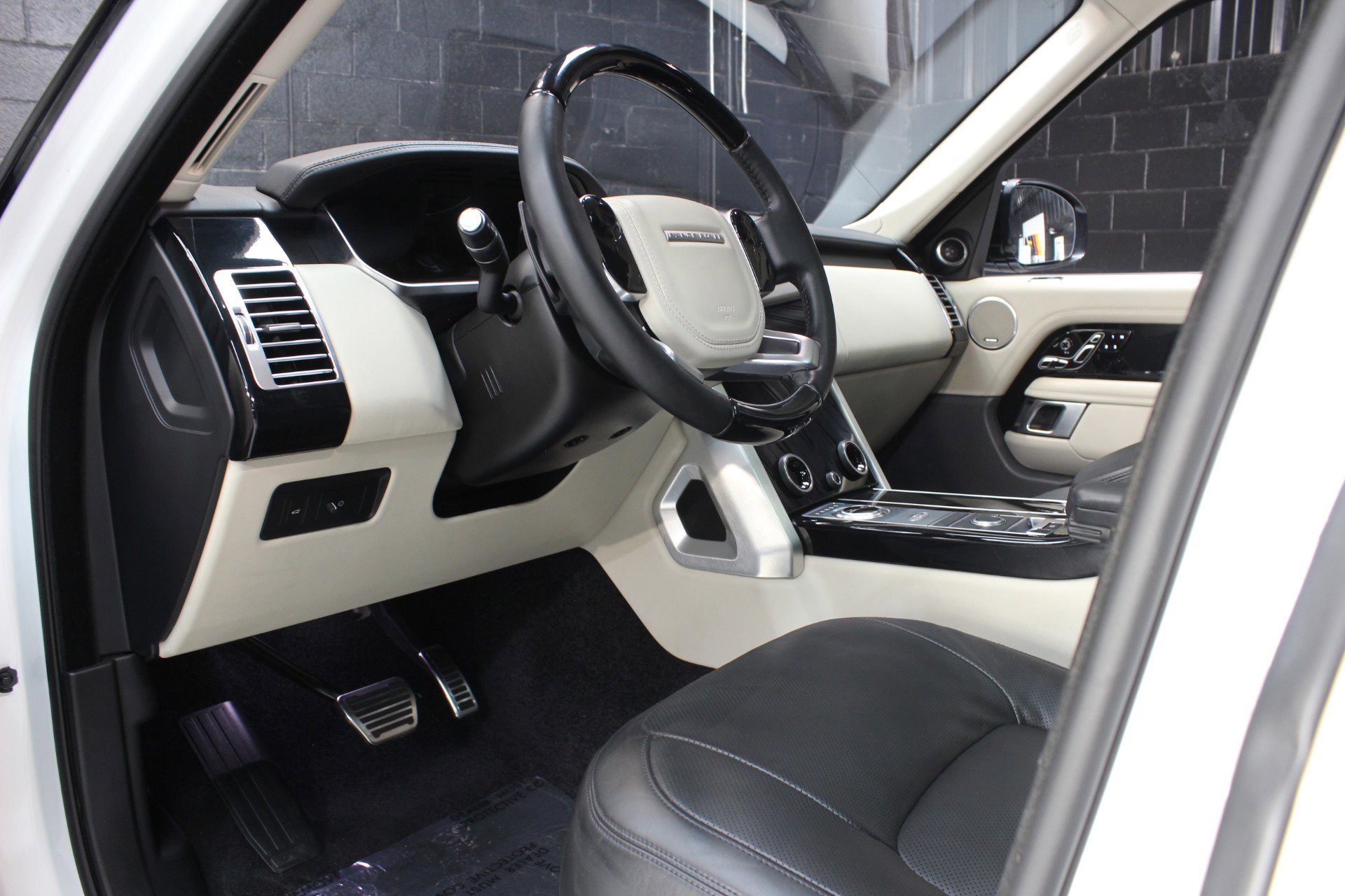 2021 Land Rover Range Rover Westminster Edition