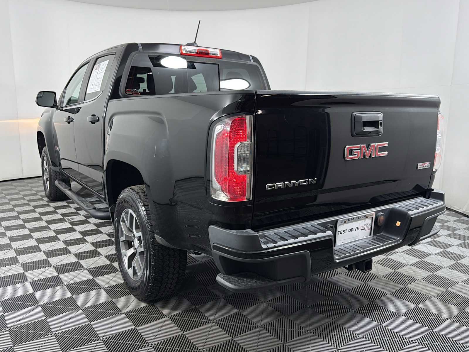 2016 GMC Canyon SLE
