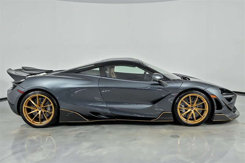 Used 2018 McLaren 720S photo 16