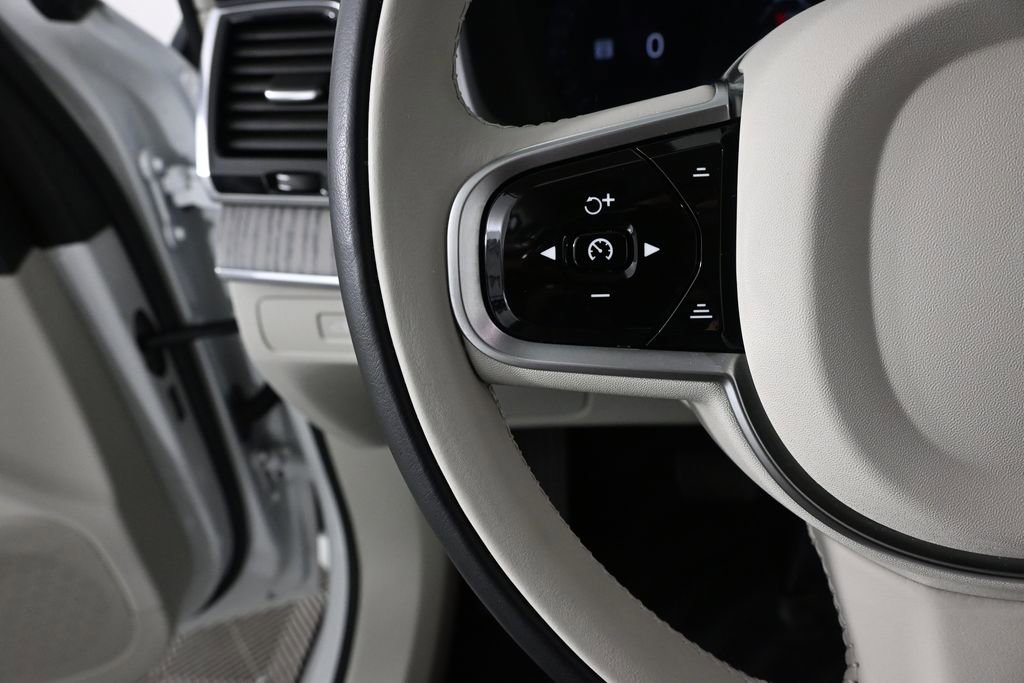 2025 Volvo Xc90 B5 Plus