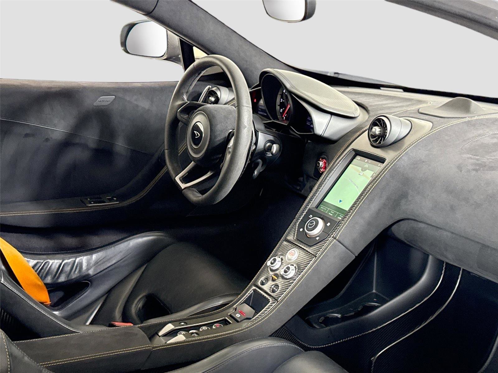 Used 2016 McLaren 675LT Coupe photo 26