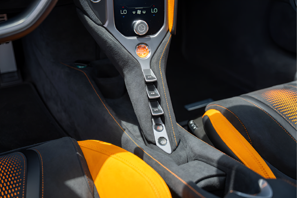 New 2027 McLaren 750S photo 39