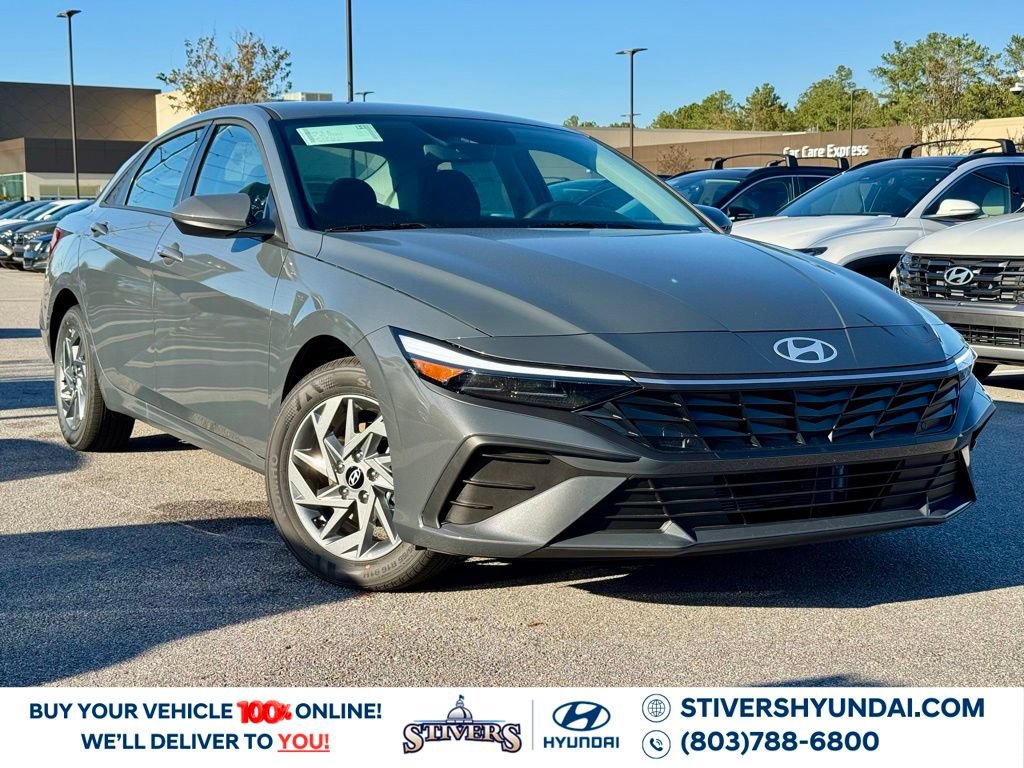 New 2026 Hyundai Elantra Hybrid w/ Cargo Package