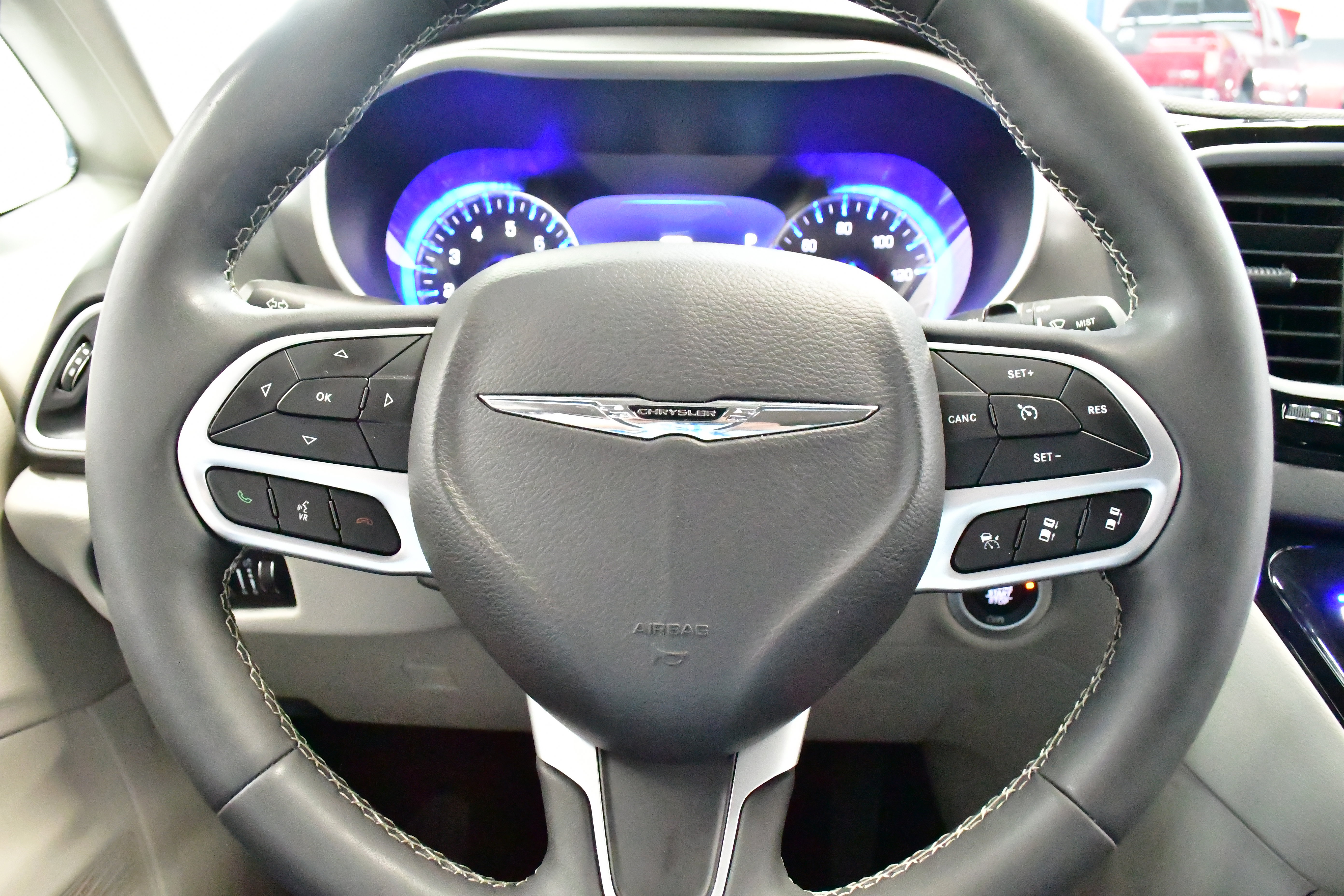 2024 Chrysler Pacifica Touring-L