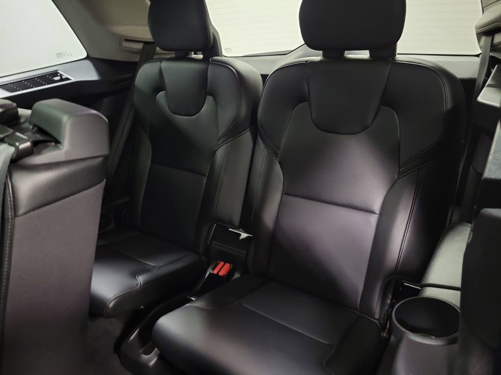 2022 Volvo Xc90 T5 Momentum