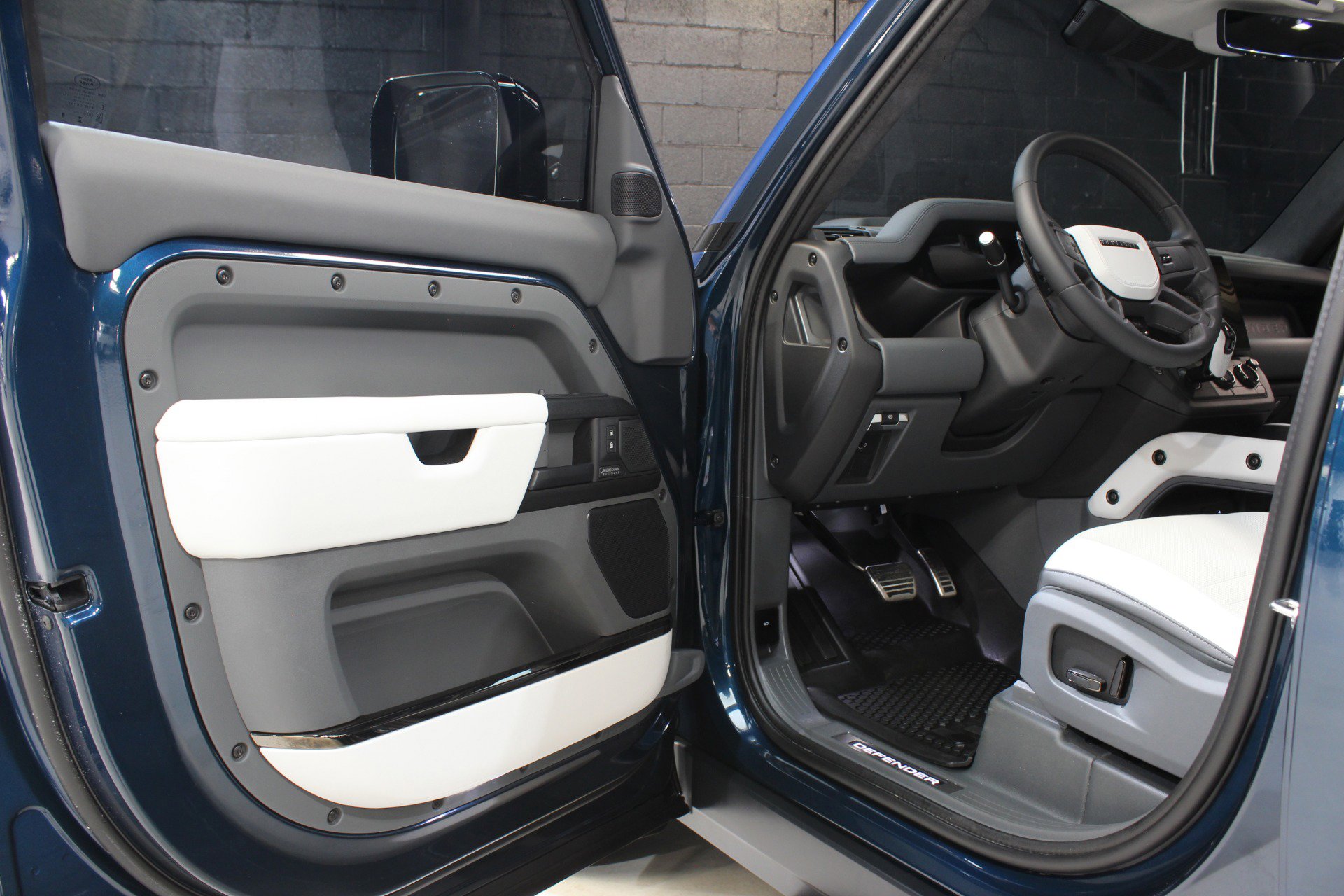 2026 Land Rover Defender 110