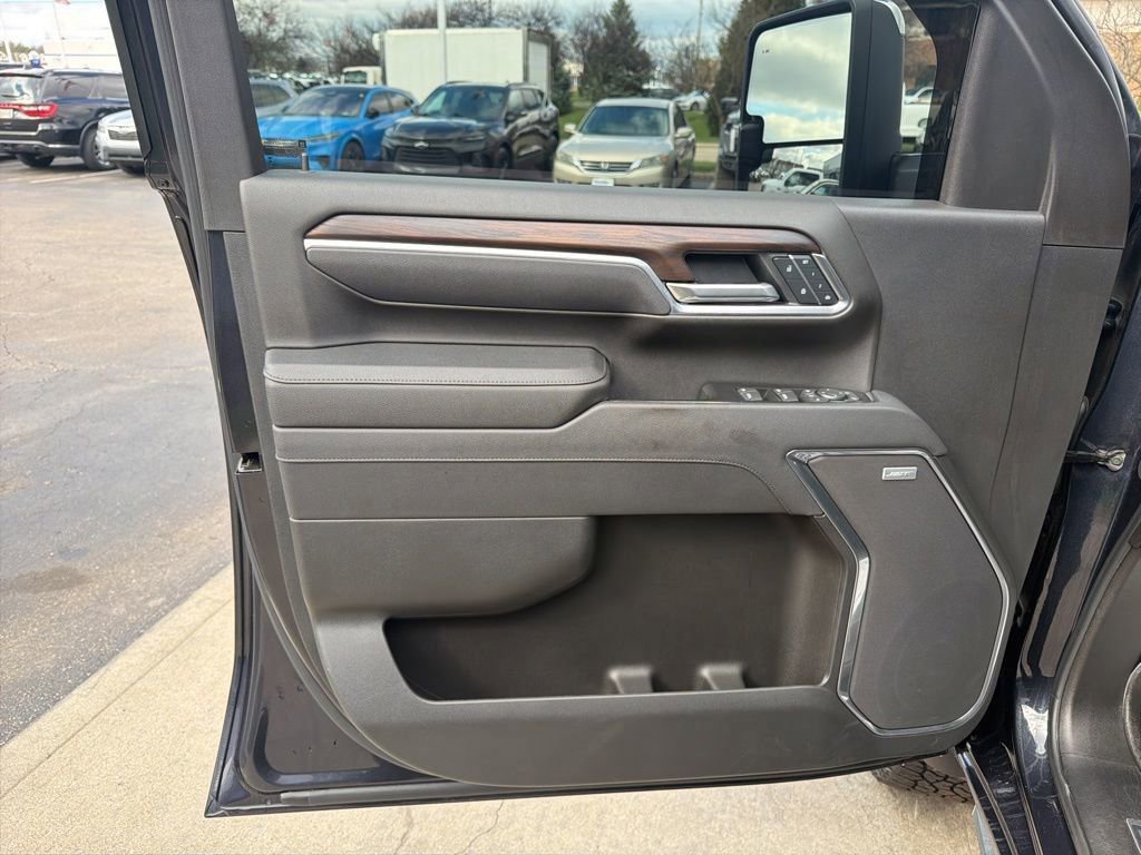 2025 GMC Sierra 2500 SLT