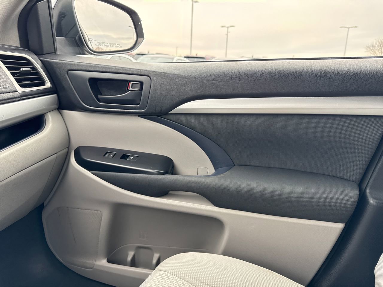 2015 Toyota Highlander LE