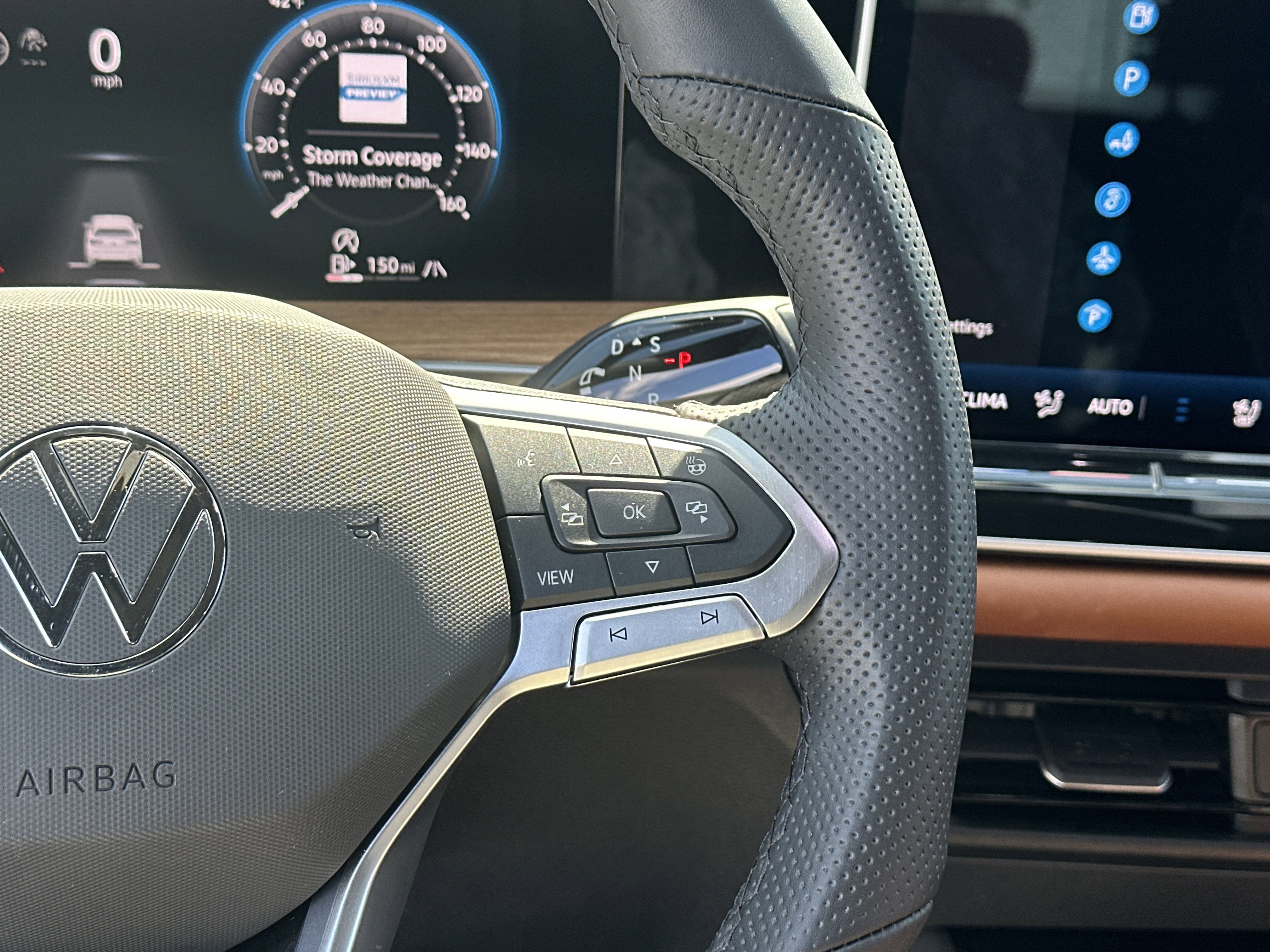 2025 Volkswagen Tiguan SEL R-Line