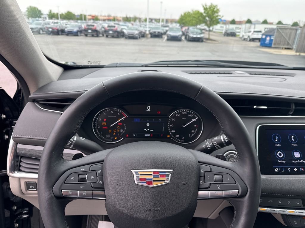 2023 Cadillac XT4 Premium Luxury